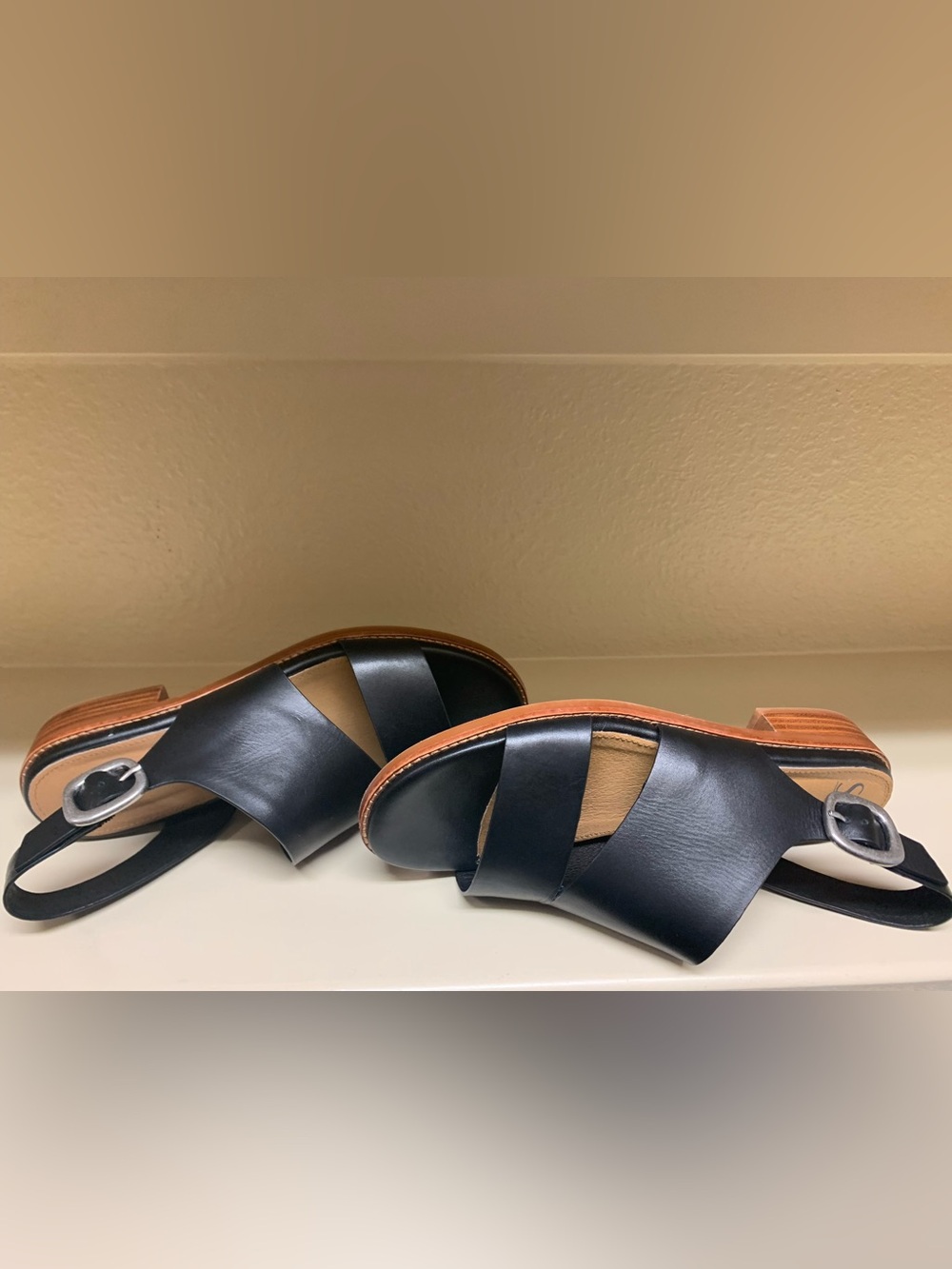 Sofft "Nivian" Black Leather Slingback Sandals - Picture 2 of 4